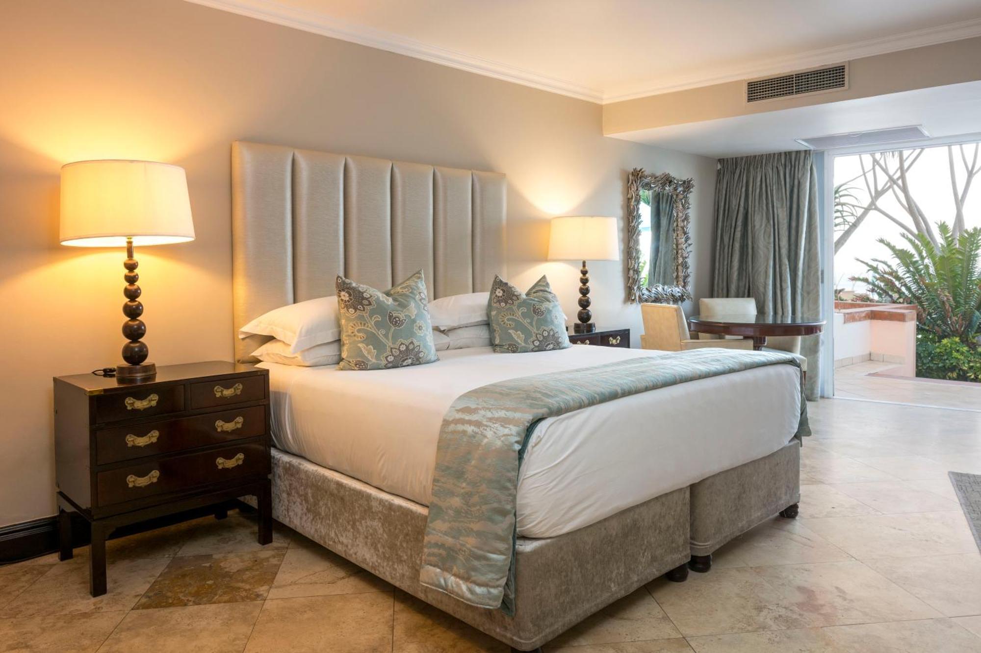 Beverly Hills Дурбан Экстерьер фото A bedroom at the hotel