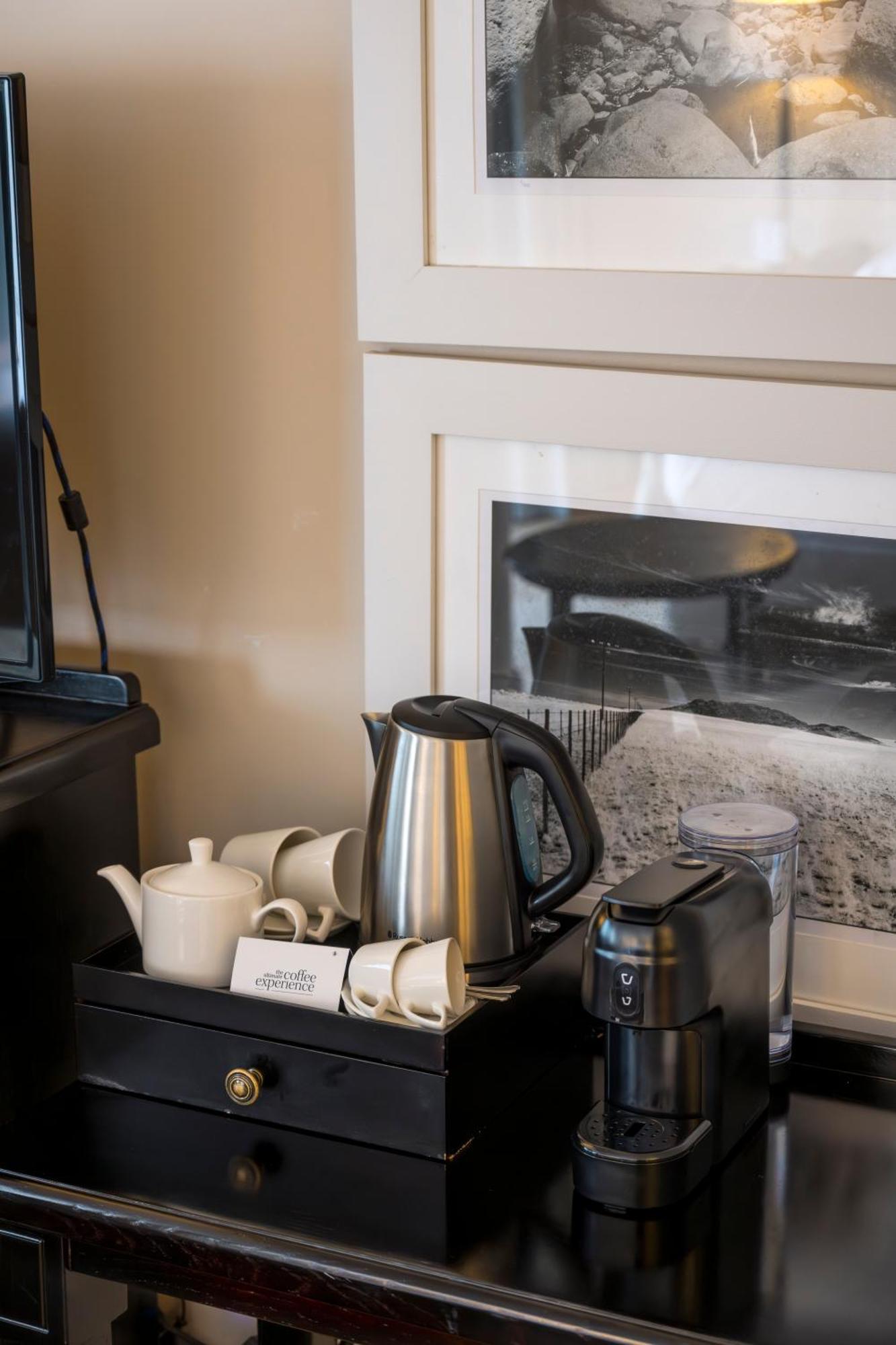 Beverly Hills Дурбан Экстерьер фото A kettle