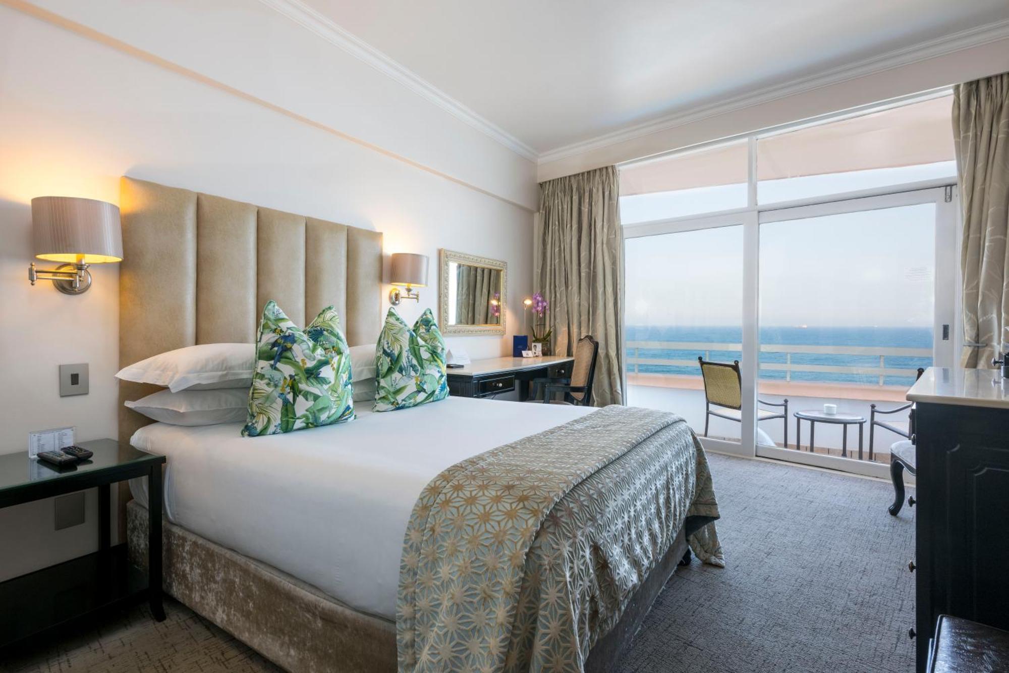 Beverly Hills Дурбан Экстерьер фото A room at the Oyster Box